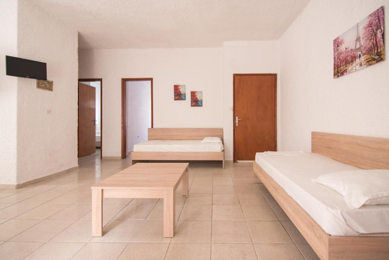 George'S Apartments Skala Fourkas Bagian luar foto