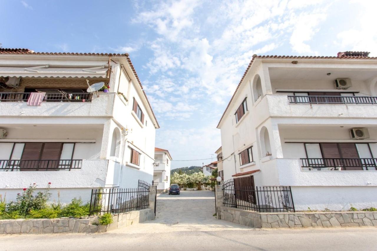 George'S Apartments Skala Fourkas Bagian luar foto
